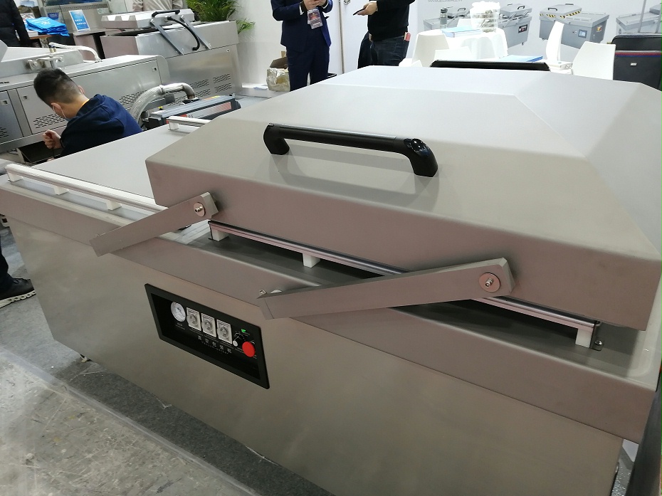 歐拓手輪廠家專業(yè)制造管狀拉手，內(nèi)波手輪,背波紋手輪,橢圓拉手,膠木拉手,方形拉手