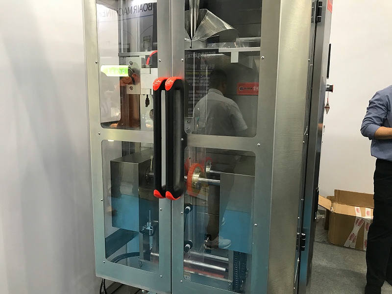 廣東歐拓機(jī)械批發(fā)木工機(jī)械拉手,管狀拉手 廣東歐拓機(jī)械批發(fā)木工機(jī)械拉手,管狀拉手